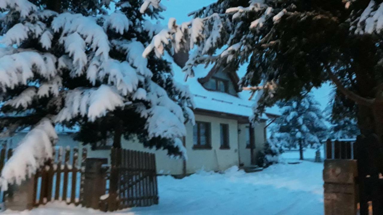 Ivet Villa Ломница Екстериор снимка